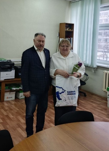 Депутаты Ульяновской Городской Думы поздравили матерей и жён участников СВО с наступающим Международным женским днём
