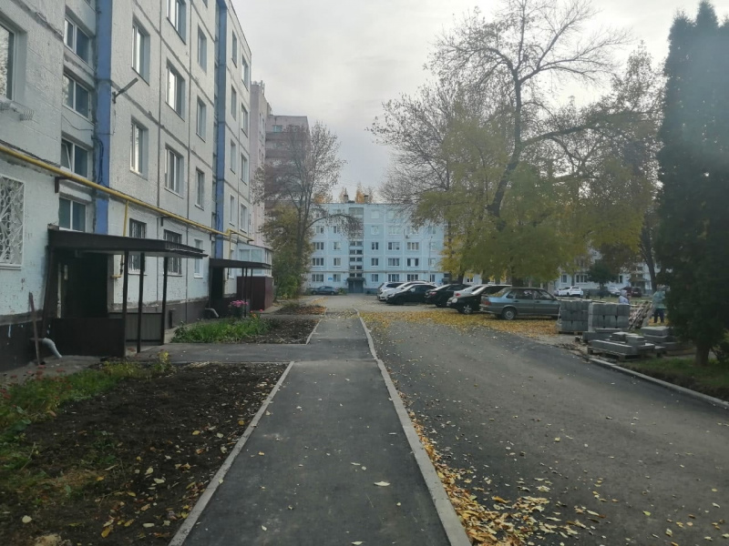 В Ульяновске продолжаются работы по благоустройству дворов в рамках региональной программы «Мой двор»