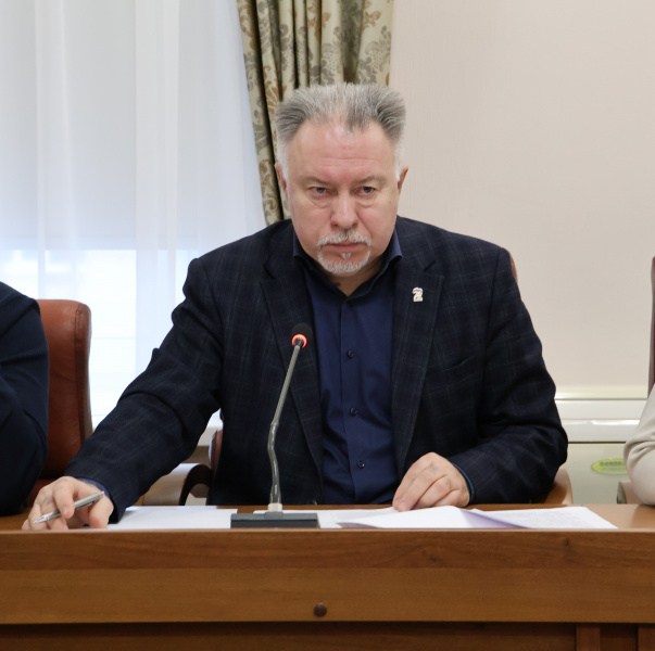 Ремонт городских магистралей и модернизация коммунальной инфраструктуры: в Гордуме продолжают работу над проектом бюджета 2026 года