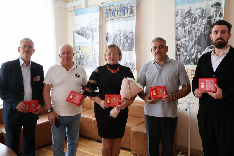 Ульяновская Городская Дума продолжает вручать награды «За содействие СВО»