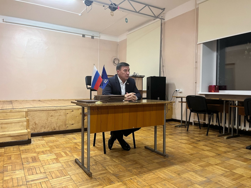 За 2023 на округе Владимира Черничко проведены благоустроительные работы по 11 адресам
