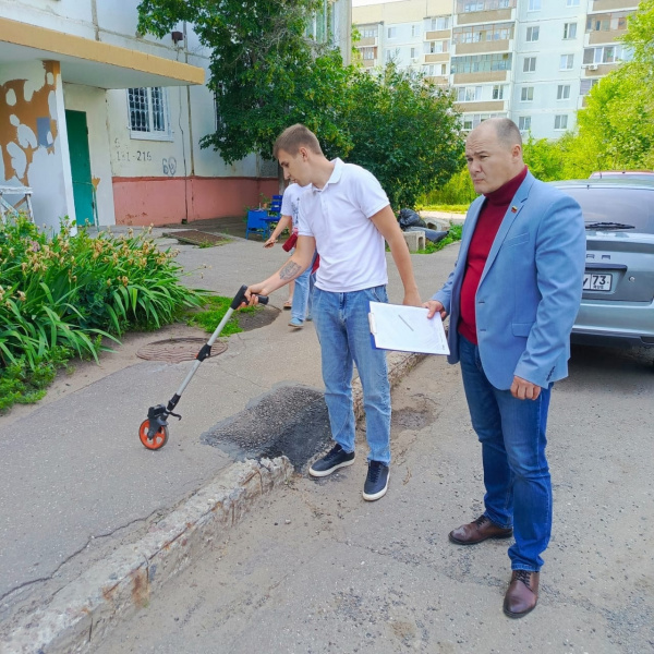 Дворовые территории Ульяновска будут отремонтированы при содействии депутатов городского парламента 