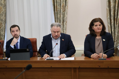 Депутаты Городской Думы рекомендовали проработать вопрос внедрения механизма безналичной оплаты проезда по системе QR-кодов