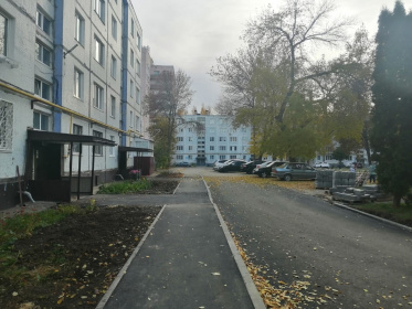 В Ульяновске продолжаются работы по благоустройству дворов в рамках региональной программы «Мой двор»